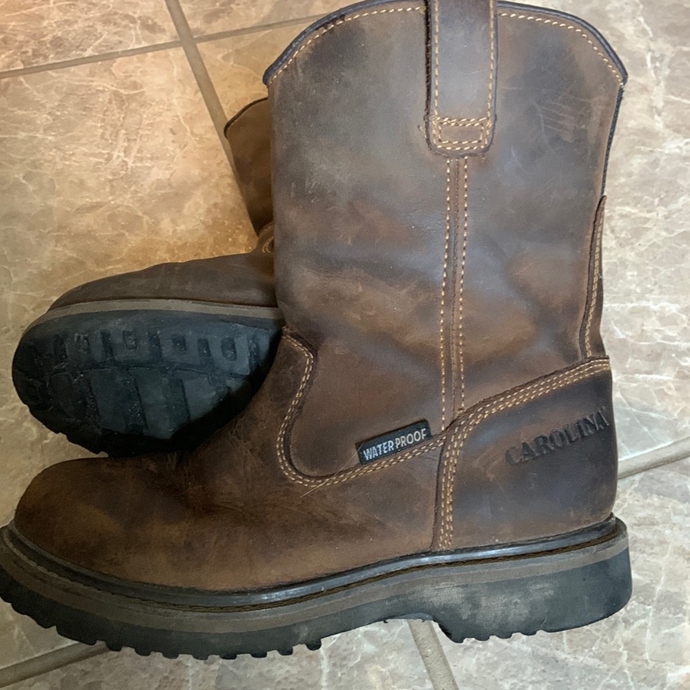 Boys Carolina slip on boot